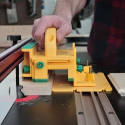 Micro Jig GRR-RIPPER Advanced 3D Pushblock (Single) -Carpentry Tool Shop 01c3e213 779e 48fd 8aaa ae6dad1d08df 79343.1704809368