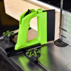 Bow Products GuidePRO BandsawGuide -Carpentry Tool Shop 34a5d328 8da0 4cdb b61f ad9d50df94ba 89681.1715178298