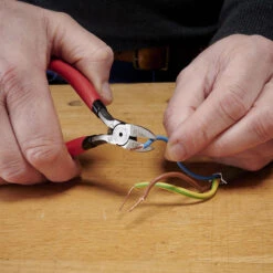 FastCap Flush Cut Micro Trimmers -Carpentry Tool Shop 6c0a61d6 bfa8 4ebc 9ce4 6ac7fd7e8de1 09338.1707210538